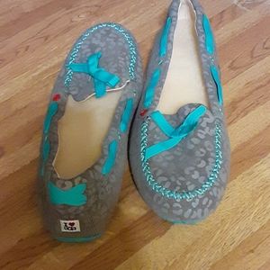 Like new ugg slippers